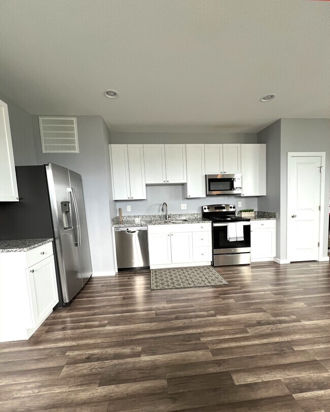 280 S 4th Ct in Deer Trail, CO - Building Photo - Building Photo