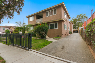 639 N Coronado St in Los Angeles, CA - Building Photo - Primary Photo