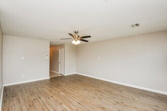 6601 Meadow Way Ln in Fort Worth, TX - Building Photo - Building Photo