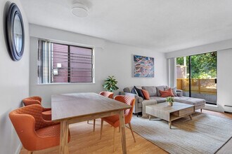 1855 W 2nd Ave in Vancouver, BC - Building Photo - Building Photo