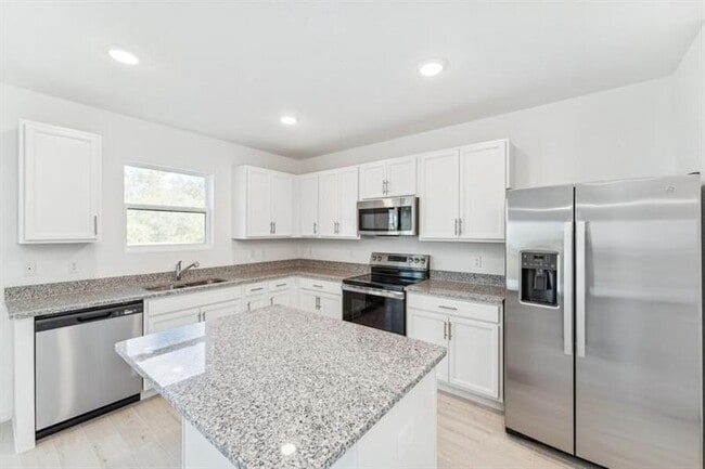 5085 Armina Pl in Fort Pierce, FL - Foto de edificio - Building Photo