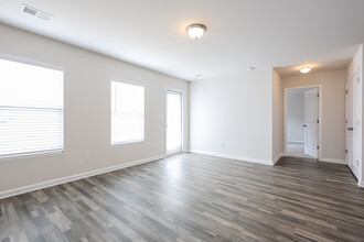 110 Enchanted Walk in Pickens, SC - Building Photo - Building Photo