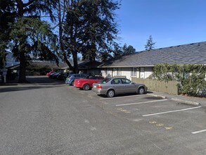 3339 Northwest Ave-Unit -3339-6 in Bellingham, WA - Building Photo - Building Photo