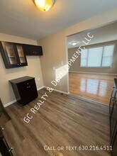 9906 S Clyde Ave in Chicago, IL - Building Photo - Building Photo