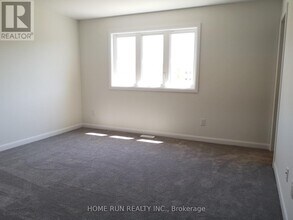 127 Gardenpost Ter in Ottawa, ON - Building Photo - Building Photo