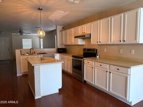 3650 E Constitution Dr in Gilbert, AZ - Building Photo - Building Photo