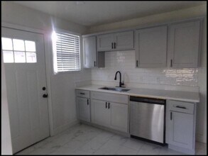 2318 S Louisiana St in Little Rock, AR - Building Photo - Building Photo