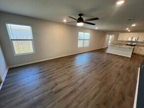 5269 Peach Dr in Milton, FL - Building Photo - Building Photo