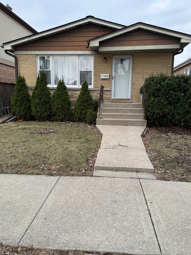 property at 3136 N Olcott Ave