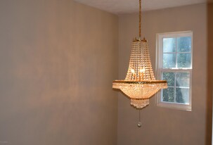 5703 Georgia Ln in Louisville, KY - Building Photo