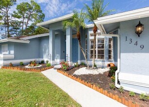 1349 Brampton Cove in Wellington, FL - Building Photo - Building Photo