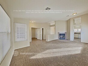 2004 Gault Ct in North Las Vegas, NV - Foto de edificio - Building Photo