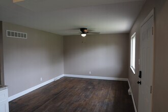 1661 W Highview Dr, Unit 1661 in Arnold, MO - Building Photo - Building Photo
