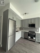 2333 Khalsa Gate in Oakville, ON - Building Photo - Building Photo