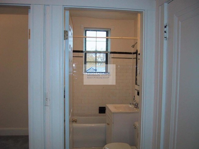 15 Governors Ave-Unit -24 in Medford, MA - Building Photo - Building Photo