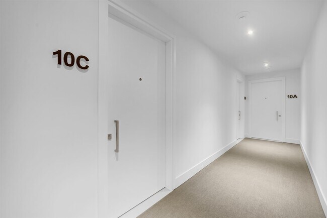 144 1st St in Jersey City, NJ - Building Photo - Building Photo