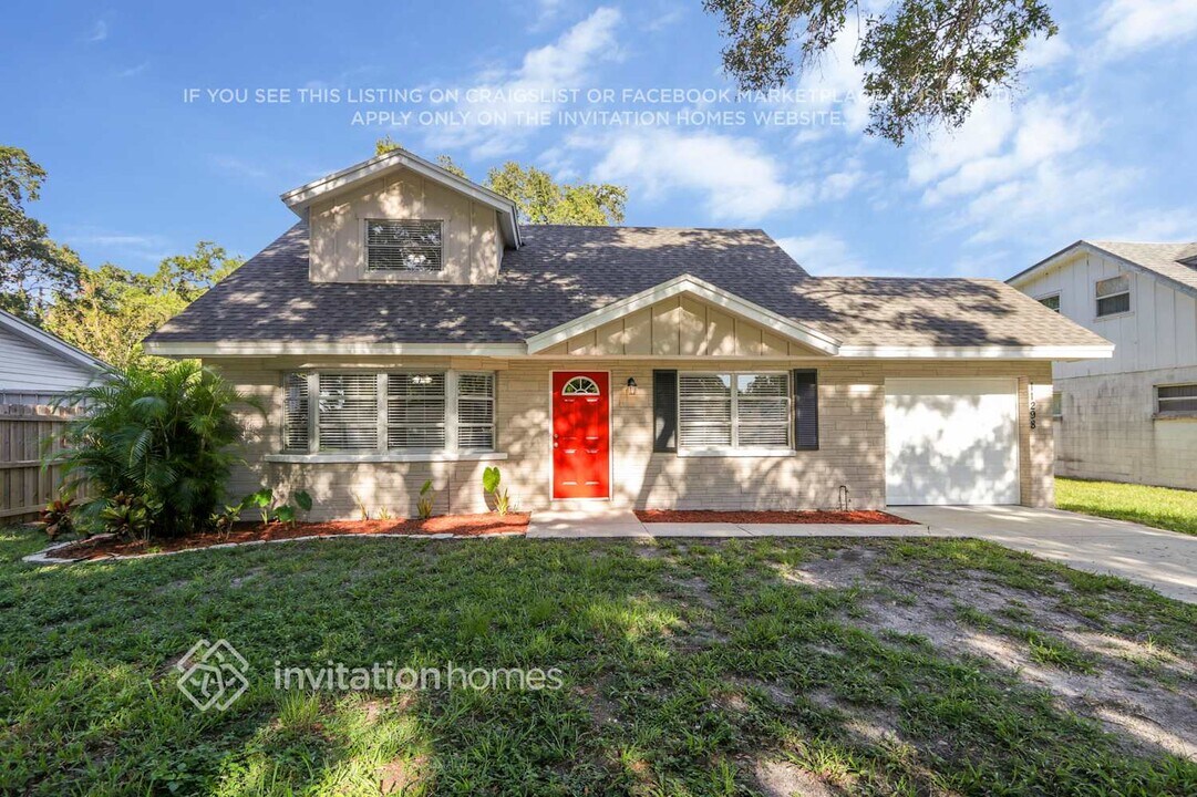 11298 92nd St N in Largo, FL - Building Photo