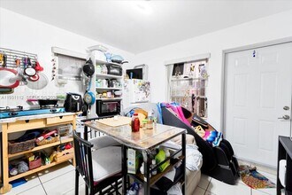 317 W 36th St in Hialeah, FL - Building Photo - Building Photo