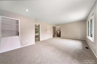 2923 Burlington Ct in Ann Arbor, MI - Building Photo - Building Photo