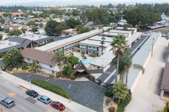 Garden View in Santa Fe Springs, CA - Foto de edificio - Building Photo