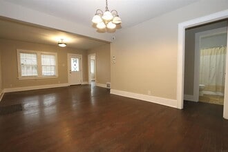 909 E Fairview Ave in South Bend, IN - Building Photo - Building Photo