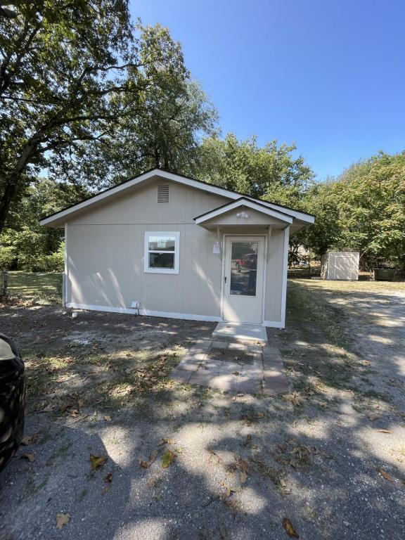 property at 1617 N Vinita Ave