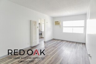 5119 Fountain Ave in Los Angeles, CA - Building Photo