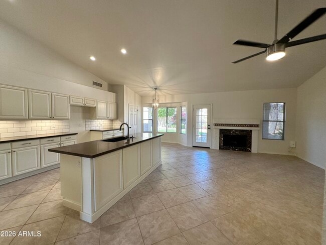 3618 E Goldfinch Gate Ln in Phoenix, AZ - Building Photo - Building Photo