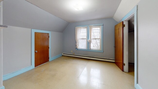 50 Burnett St, Unit 3 in Boston, MA - Building Photo - Building Photo