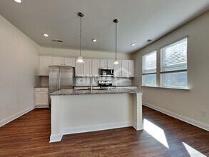 14114 Millers Creek Ln in Charlotte, NC - Foto de edificio - Building Photo