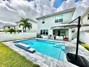 1101 Azul Ct in Lighthouse Point, FL - Building Photo - Building Photo