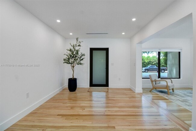 111 Avila Ct in Coral Gables, FL - Building Photo - Building Photo