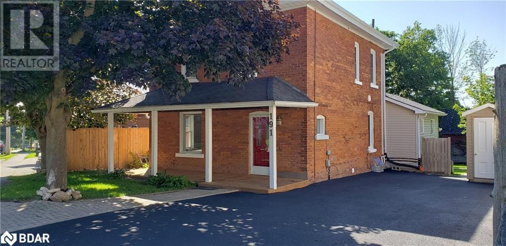 191 Nottawasaga St in Orillia, ON - Building Photo