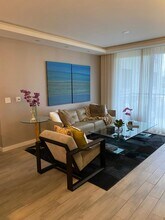 901 Brickell Key Blvd, Unit 2707 in Miami, FL - Building Photo - Building Photo