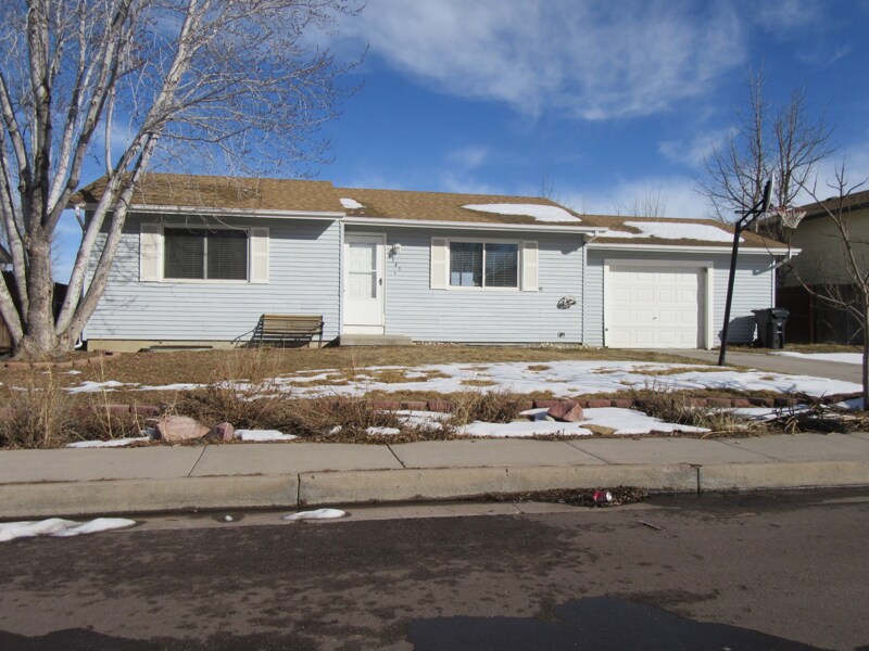 6545 Brook Forest Dr in Colorado Springs, CO - Building Photo