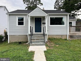 904 Gilbert Rd in Rockville, MD - Building Photo