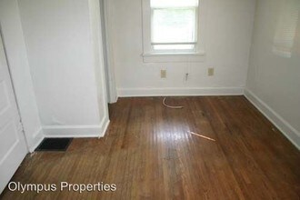 217 S Clark St in Bloomington, IN - Foto de edificio - Building Photo