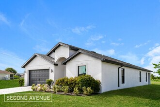 1710 NW 18th St in Cape Coral, FL - Building Photo - Building Photo