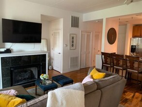 657 W Fulton St in Chicago, IL - Building Photo - Building Photo