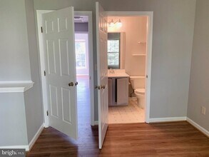 4336 Sutler Hill Square in Fairfax, VA - Building Photo - Building Photo