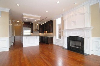 923 W Wrightwood Ave, Unit 3 in Chicago, IL - Foto de edificio - Building Photo