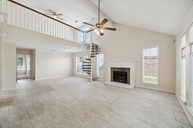 property at 5715 S Magazine Cir