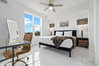 131 S Courtenay Pkwy in Merritt Island, FL - Building Photo - Building Photo