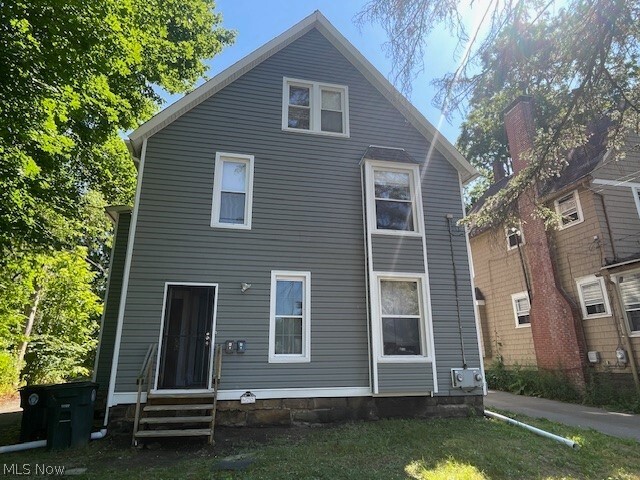 622 Payne Ave, Unit A in Akron, OH - Building Photo