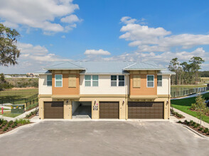 Lake Sumter Apartment Homes in Lady Lake, FL - Foto de edificio - Building Photo