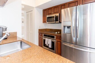 347 N New River Dr E, Unit 1408 in Fort Lauderdale, FL - Foto de edificio - Building Photo