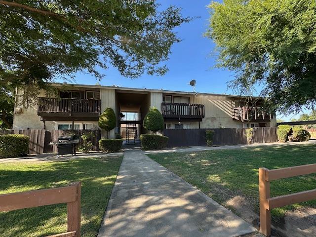 property at 4291 N Chestnut Ave