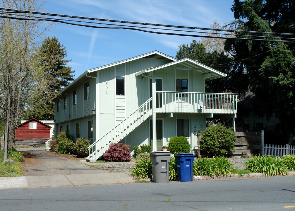 521 Matheson St in Healdsburg, CA - Building Photo