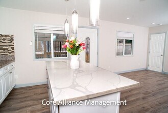 9413 Farralone Ave in Los Angeles, CA - Building Photo - Building Photo