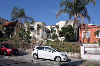 329 N Alexandria Ave in Los Angeles, CA - Building Photo - Building Photo